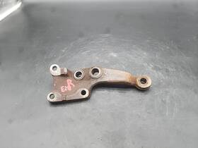 32211124431 Bmw 1982-1989 E28 528e 535i 635i M5 M6 E24 Right Strut Tie Rod Mount H6-628