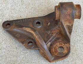 Ford Fomoco Factory Original Oem Ban-3351-b Thunderbird Steering Linkage Link Shaft Arm Idler Mount Right 1958-1960