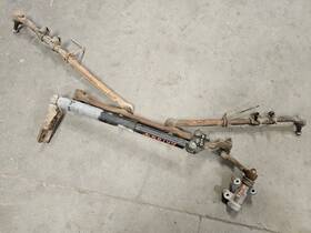 558.fd8n14 Ford Truck 2014 F350 Super Duty Used 6.2l 4x2 Steering Drag Linkage W Tie Rods Shown