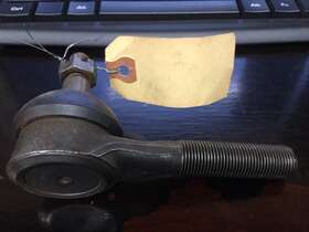 3826814 General Motors Preowned Gm #3826814 Right Outer Tie Rod End 1963-1982 Corvette And More Cars