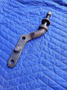 Land Rover Lr041261 87-95 Range Classic Defender Steering Box Tie Bar Bracket Used