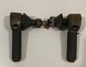 679934 Studebaker 679957 1950 Nors Set Of Tie Rod Ends - See Description